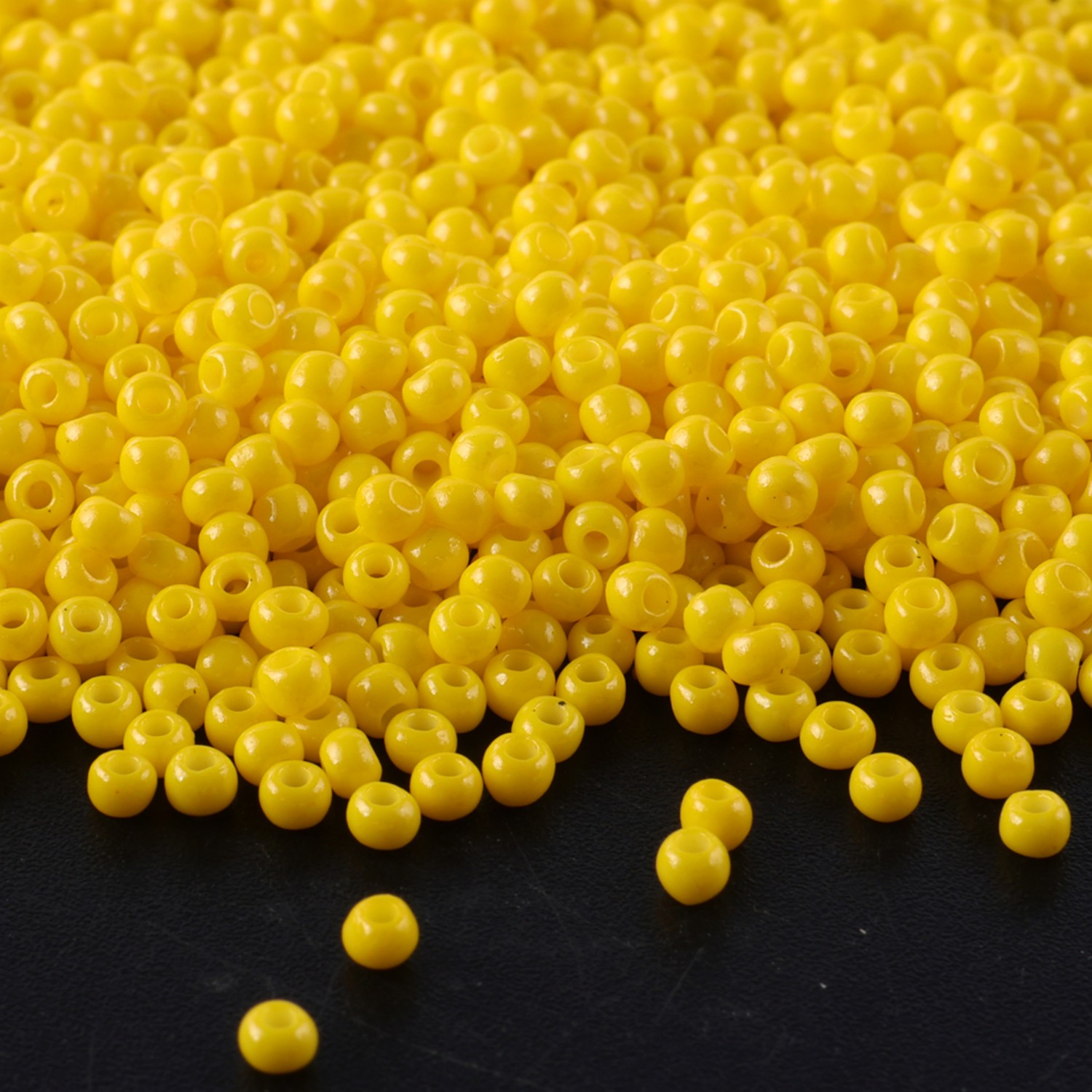Domestic CJ 11/0 Top Seed Bead - Seed Bead Tube recension och pris
